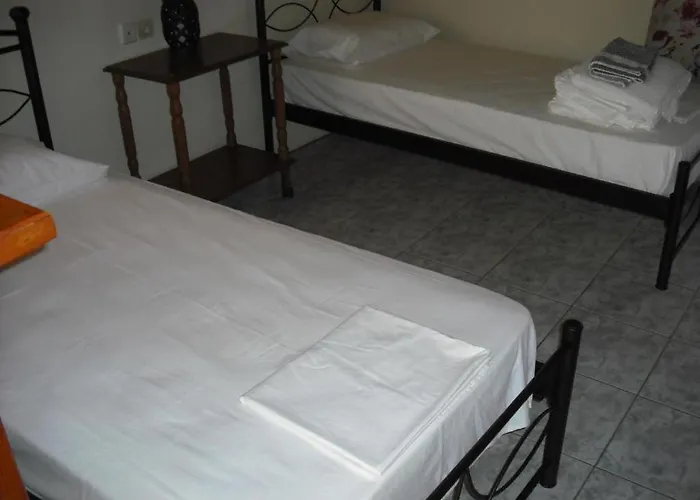 σαραντησ--κωστας アパート *